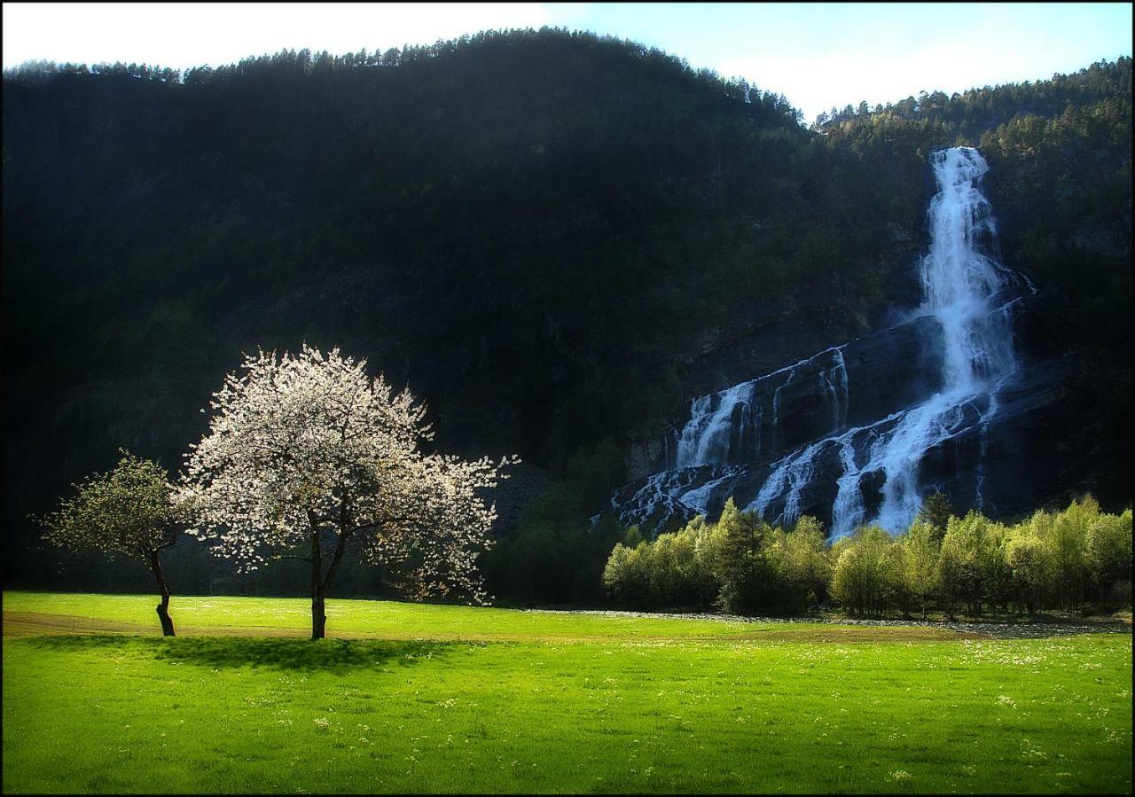 Husnes Sentrum Hotell 外观 照片