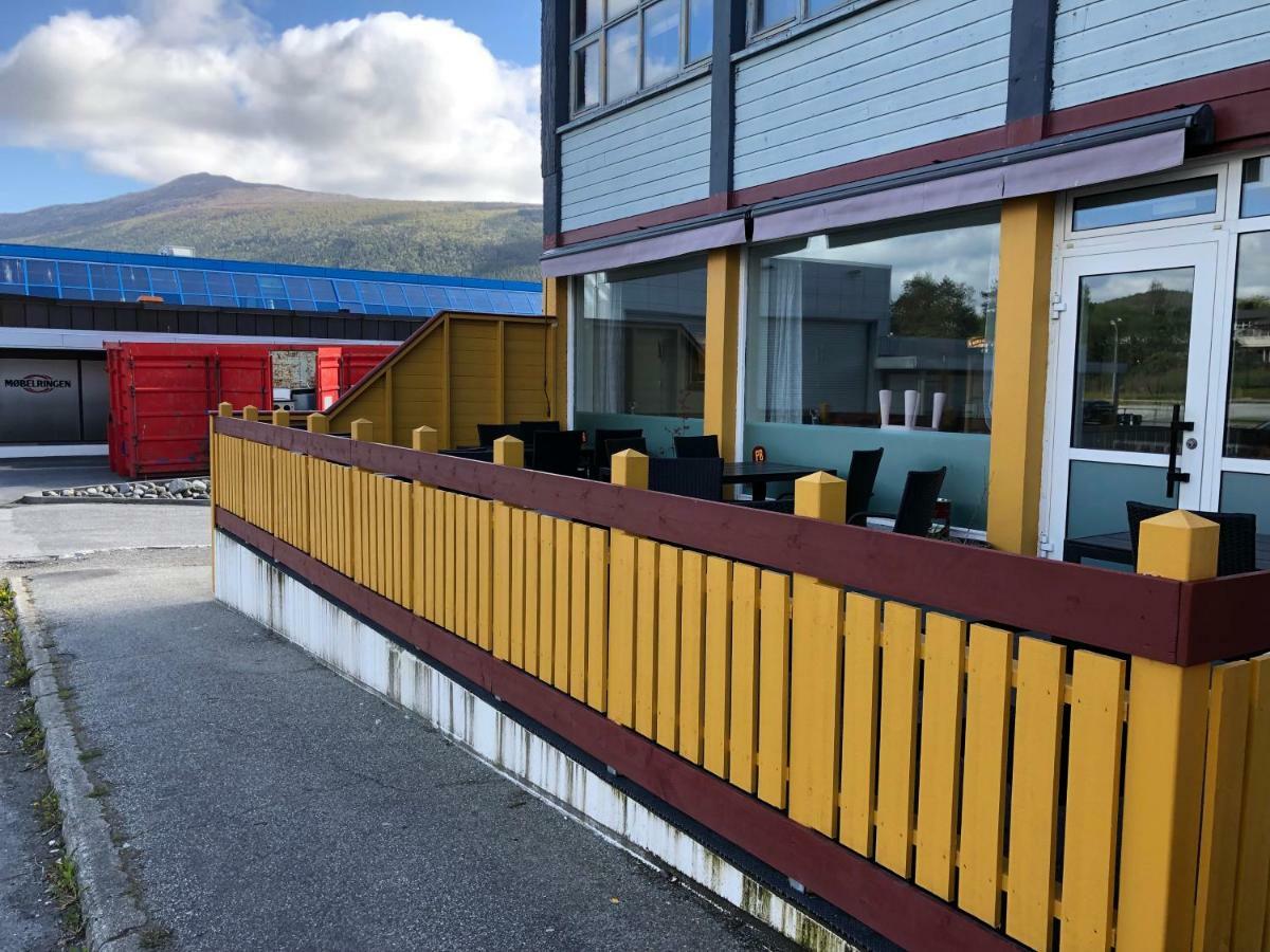 Husnes Sentrum Hotell 外观 照片