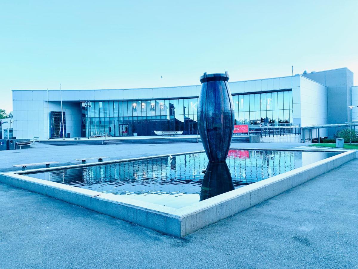 Husnes Sentrum Hotell 外观 照片