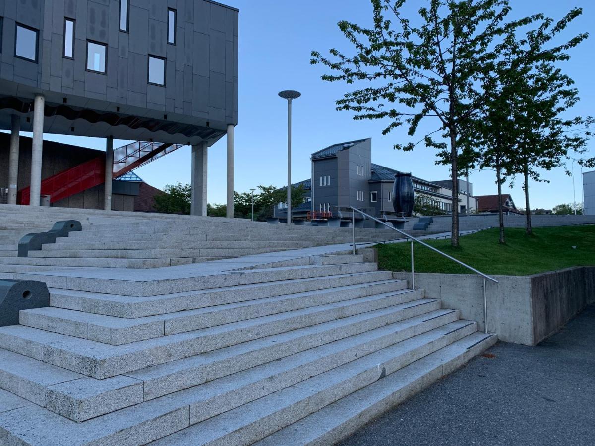 Husnes Sentrum Hotell 外观 照片